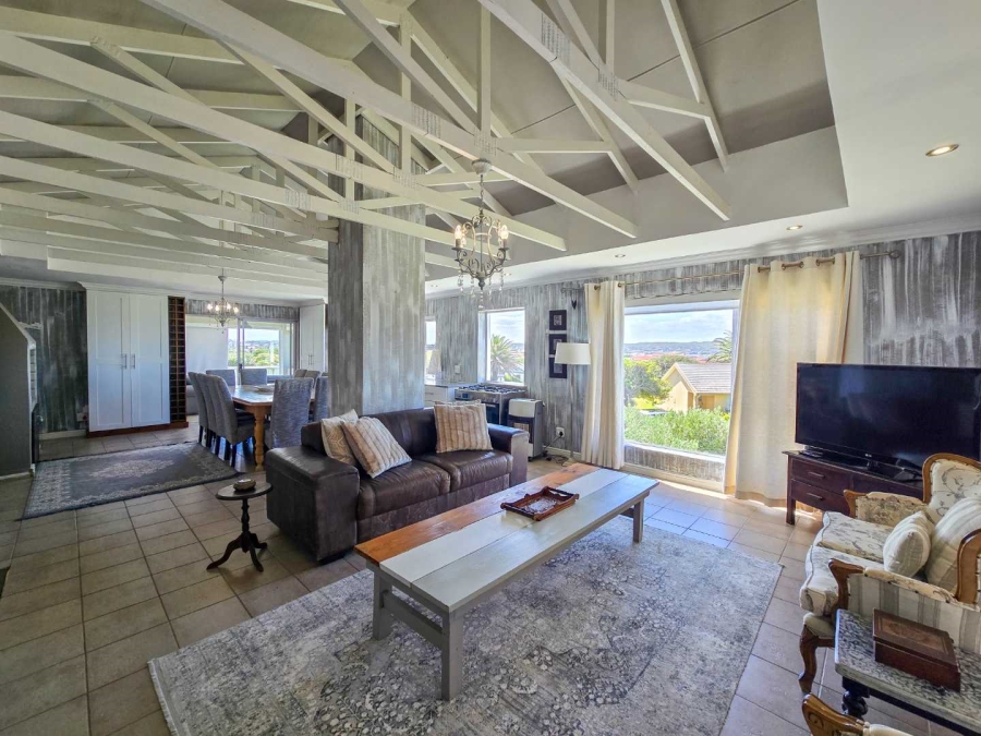 7 Bedroom Property for Sale in Stilbaai Wes Western Cape